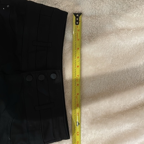 CHARLOTTE RUSSE REFUGE black jean shorts - Picture 6 of 7